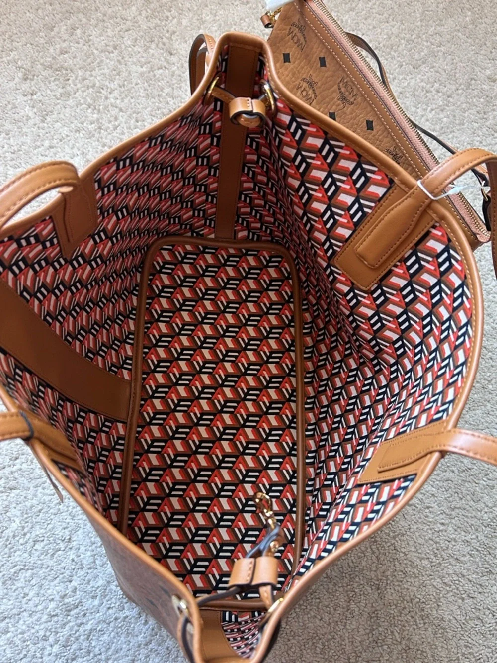 NWT MCM Reversible Liz Shopper Tote in Visetos Cognac Sz Large - Picture 8 of 16